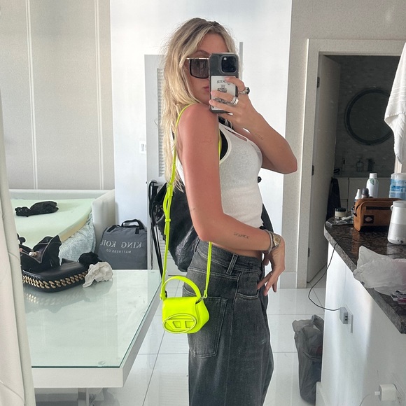 DIESEL MINI BAG HIGHLIGHTER YELLOW BASICALLY NEW - Picture 2 of 7